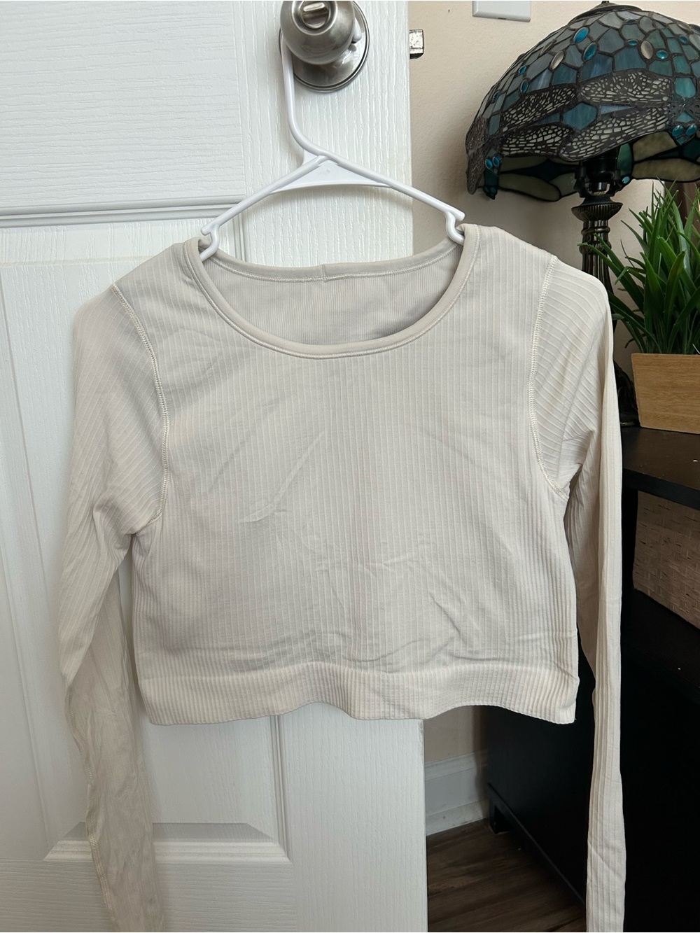 Lulu lemon Women’s Long Sleeve Ribbed Crop Top - Cream